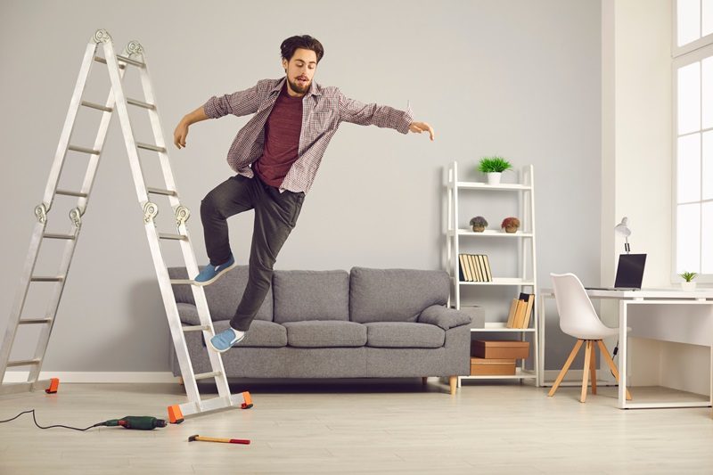Handyman, Handyman Bill Can Kansas City, Why Hiring a Handyman Is Safer Than Doing It YourselfAdobeStock_403815334